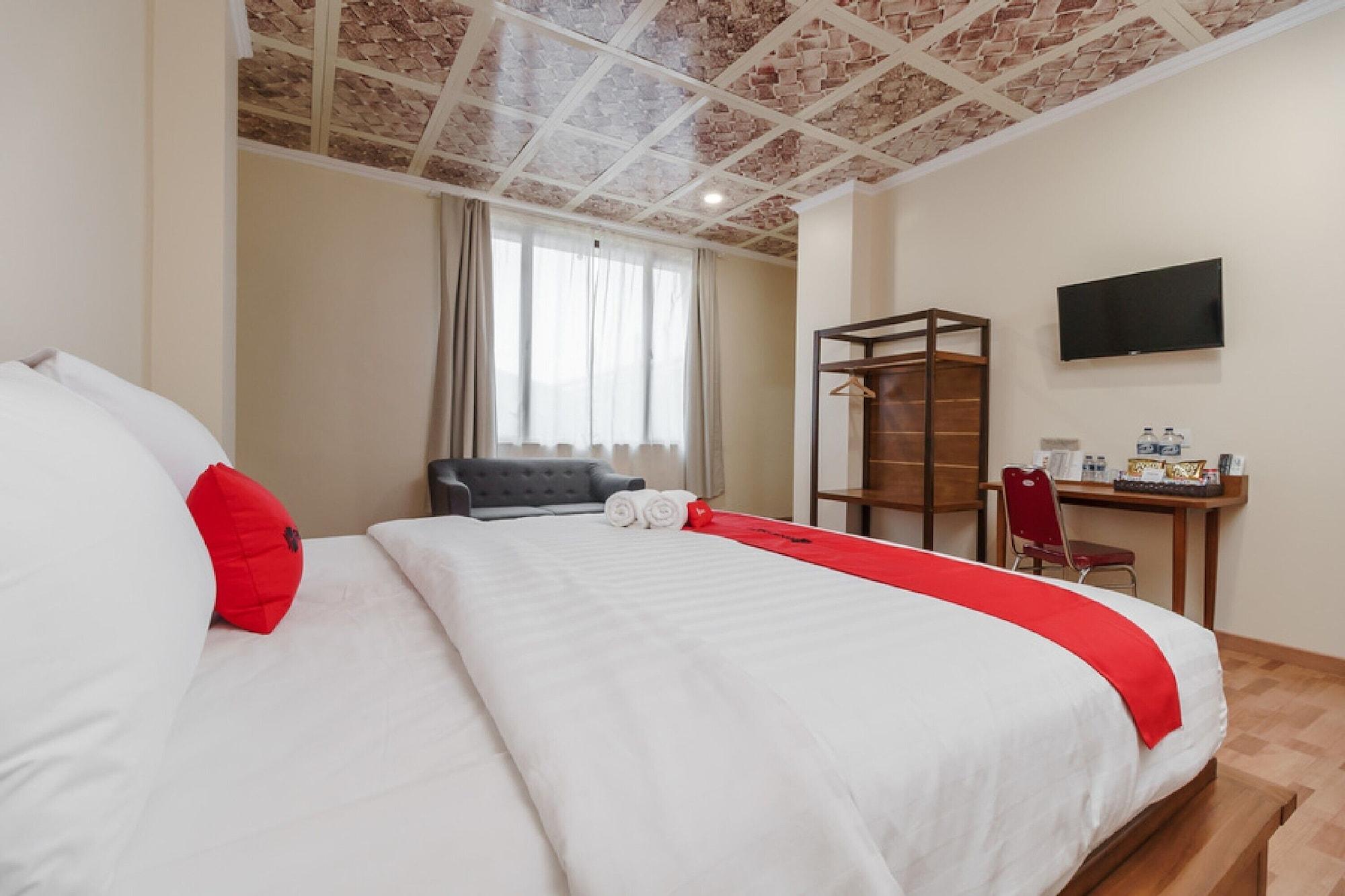Reddoorz Plus Near Soekarno Hatta Airport 2 Тангеранг Екстериор снимка