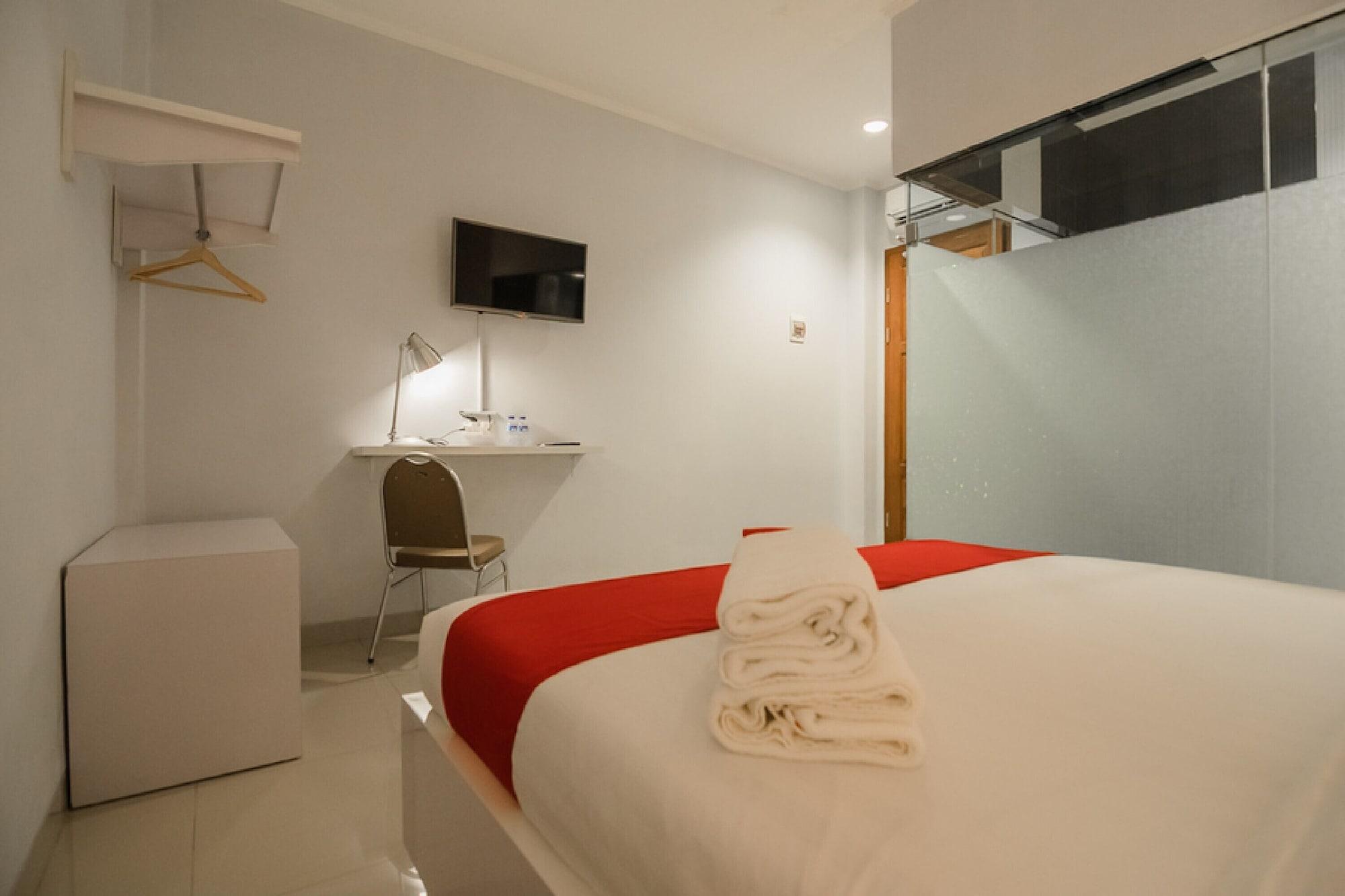 Reddoorz Plus Near Soekarno Hatta Airport 2 Тангеранг Екстериор снимка