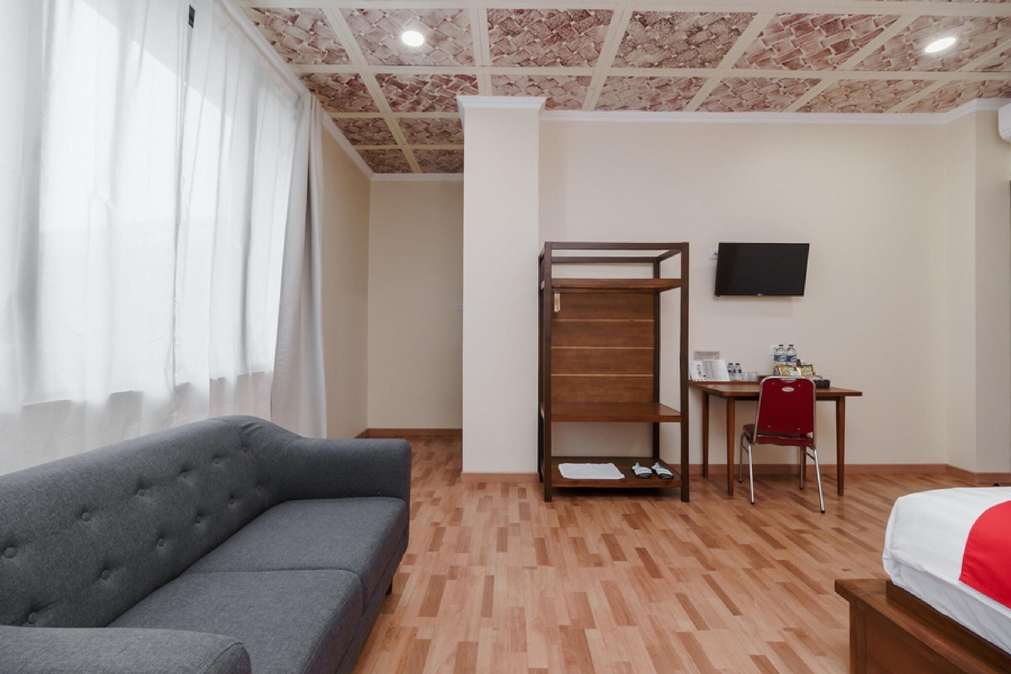Reddoorz Plus Near Soekarno Hatta Airport 2 Тангеранг Екстериор снимка