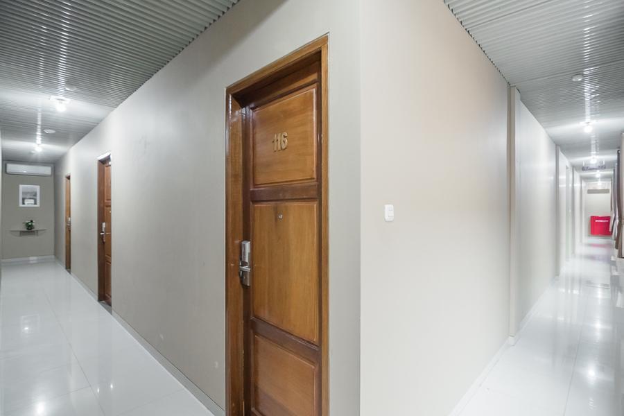 Reddoorz Plus Near Soekarno Hatta Airport 2 Тангеранг Екстериор снимка