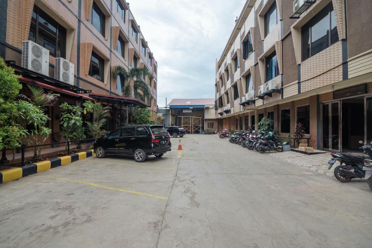 Reddoorz Plus Near Soekarno Hatta Airport 2 Тангеранг Екстериор снимка