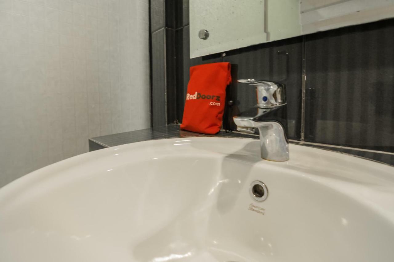 Reddoorz Plus Near Soekarno Hatta Airport 2 Тангеранг Екстериор снимка